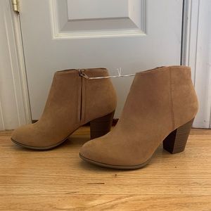 Old Navy Booties NWOT